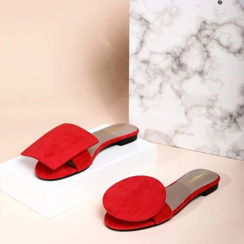 Red Sandals - Picture 1 of 2